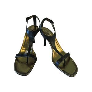 Donald J Pliner Heel  Shoes Made in Italy, Size 9